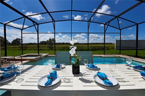 House in Davenport, Florida 7 bedrooms, 327.57 sq.m. № 1902535 - photo 29