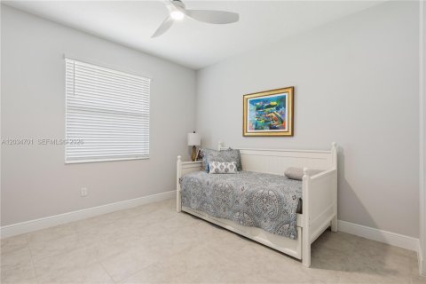 House in Vero Beach, Florida 3 bedrooms, 218.88 sq.m. № 2087141 - photo 25