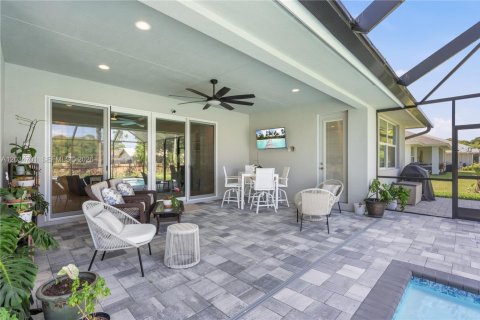 House in Vero Beach, Florida 3 bedrooms, 218.88 sq.m. № 2087141 - photo 30