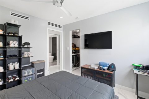 Condominio en alquiler en Miami Beach, Florida, 3 dormitorios, 104.7 m2 № 1950936 - foto 16
