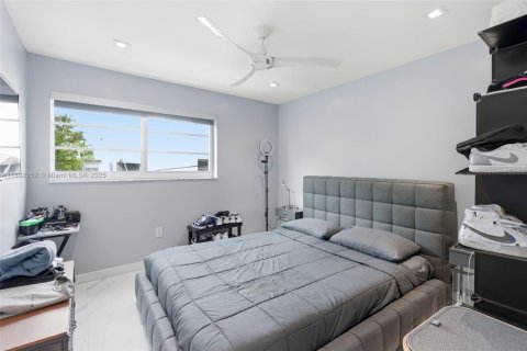 Condominio en alquiler en Miami Beach, Florida, 3 dormitorios, 104.7 m2 № 1950936 - foto 15