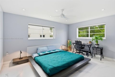 Condominio en alquiler en Miami Beach, Florida, 3 dormitorios, 104.7 m2 № 1950936 - foto 11