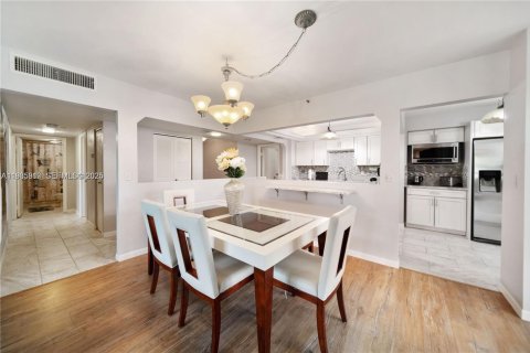 Condo in Delray Beach, Florida, 3 bedrooms  № 1994002 - photo 7