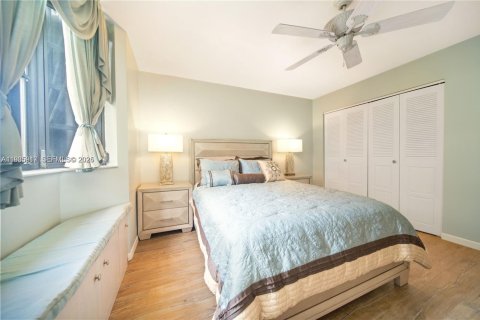 Condo in Delray Beach, Florida, 3 bedrooms  № 1994002 - photo 13