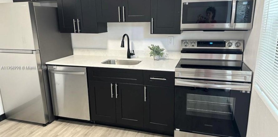 Condo à Hallandale Beach, Floride, 2 chambres № 1671274