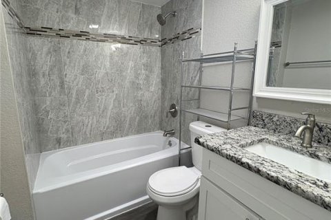 Снять в аренду виллу или дом в Сеффнер, Флорида 5 комнат, 99.41м2, № 1840330 - фото 10