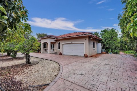 Casa en venta en Miami, Florida, 3 dormitorios, 200.02 m2 № 2053665 - foto 3