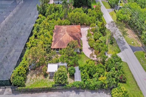 Casa en venta en Miami, Florida, 3 dormitorios, 200.02 m2 № 2053665 - foto 12