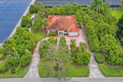 Casa en venta en Miami, Florida, 3 dormitorios, 200.02 m2 № 2053665 - foto 5