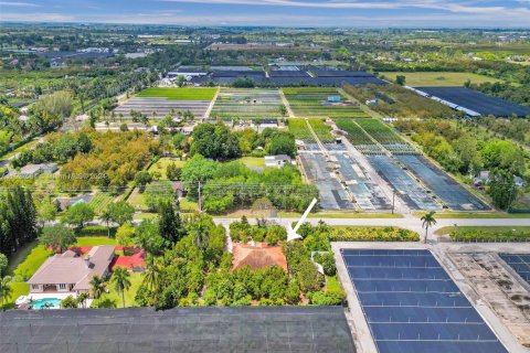 Casa en venta en Miami, Florida, 3 dormitorios, 200.02 m2 № 2053665 - foto 1