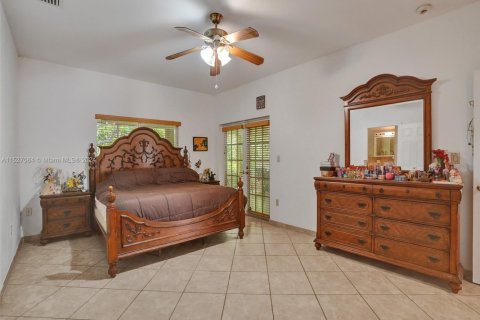 Casa en venta en Miami, Florida, 3 dormitorios, 200.02 m2 № 2053665 - foto 30