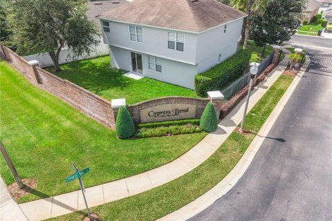House in Orlando, Florida 4 bedrooms, 173.63 sq.m. № 2391423 - photo 4