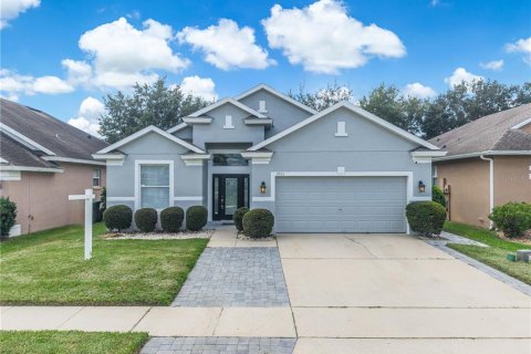 House in Orlando, Florida 4 bedrooms, 173.63 sq.m. № 2391423 - photo 2