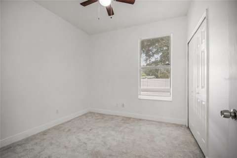 House in Orlando, Florida 4 bedrooms, 173.63 sq.m. № 2391423 - photo 30