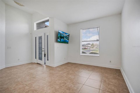 House in Orlando, Florida 4 bedrooms, 173.63 sq.m. № 2391423 - photo 5