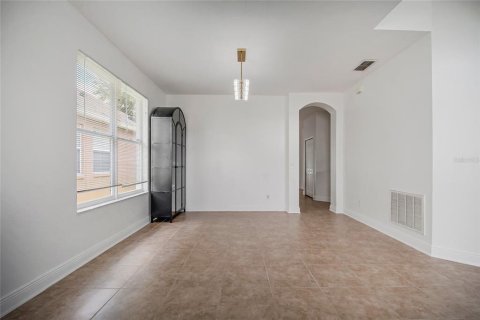 House in Orlando, Florida 4 bedrooms, 173.63 sq.m. № 2391423 - photo 7