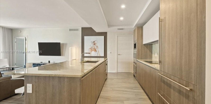 Condo in Miami, Florida, 2 bedrooms  № 1939566
