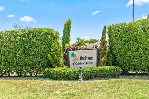 Copropriété à vendre à Oakland Park, Floride: 2 chambres, 98.57 m2 № 1180621 - photo 1