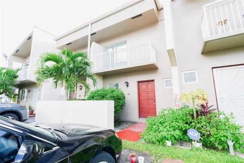 Condo in Davie, Florida, 2 bedrooms  № 1949371 - photo 2