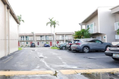 Condo in Davie, Florida, 2 bedrooms  № 1949371 - photo 5
