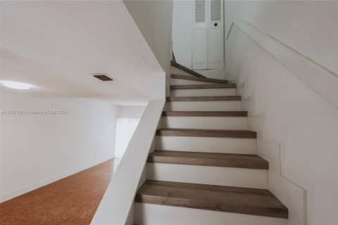 Condo in Davie, Florida, 2 bedrooms  № 1949371 - photo 15