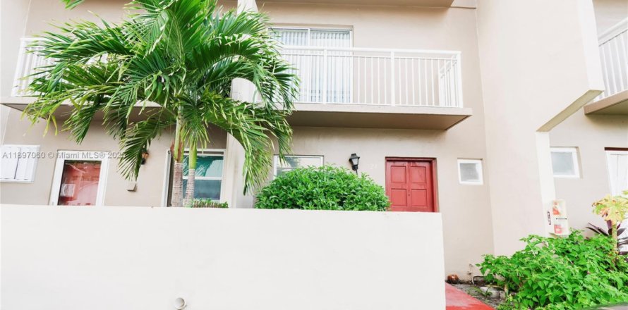 Condo in Davie, Florida, 2 bedrooms  № 1949371
