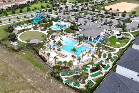 Adosado en venta en Kissimmee, Florida, 4 dormitorios, 177.81 m2 № 2055082 - foto 28