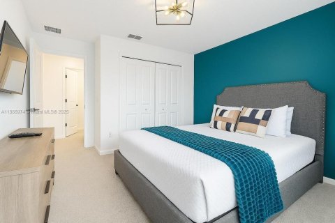 Adosado en venta en Kissimmee, Florida, 4 dormitorios, 177.81 m2 № 2055082 - foto 8