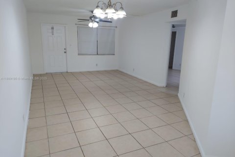 Снять в аренду виллу или дом в Помпано-Бич, Флорида 1 спальня, 55.74м2, № 1941268 - фото 6