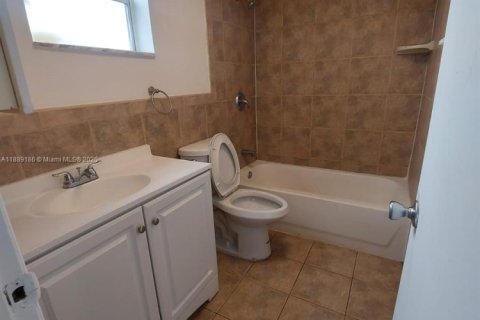 Снять в аренду виллу или дом в Помпано-Бич, Флорида 1 спальня, 55.74м2, № 1941268 - фото 7