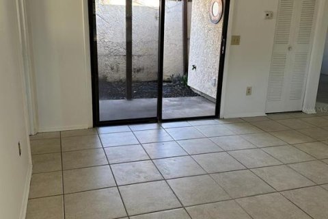 Condo in Ocala, Florida, 2 bedrooms  № 1792289 - photo 5