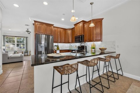 Townhouse in Saint Petersburg, Florida 4 bedrooms, 213.68 sq.m. № 2385820 - photo 10