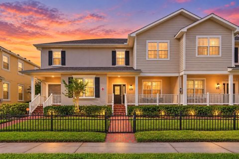 Townhouse in Saint Petersburg, Florida 4 bedrooms, 213.68 sq.m. № 2385820