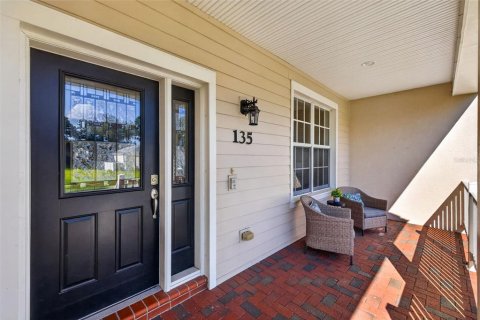 Townhouse in Saint Petersburg, Florida 4 bedrooms, 213.68 sq.m. № 2385820 - photo 3