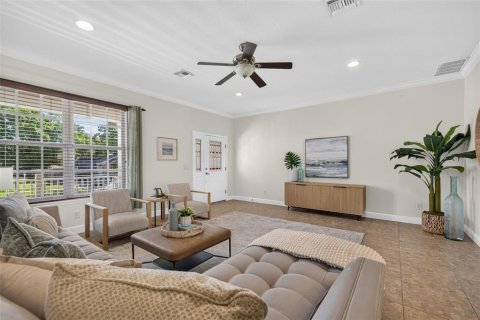 Townhouse in Saint Petersburg, Florida 4 bedrooms, 213.68 sq.m. № 2385820 - photo 5