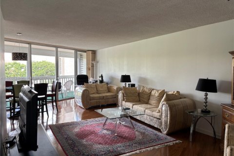 Copropriété à louer à Lauderhill, Floride: 2 chambres, 103.12 m2 № 1946875 - photo 1