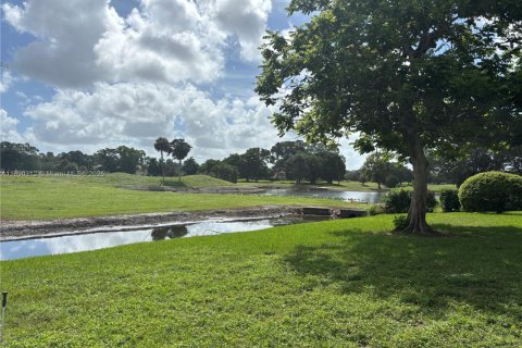Copropriété à louer à Lauderhill, Floride: 2 chambres, 103.12 m2 № 1946875 - photo 15