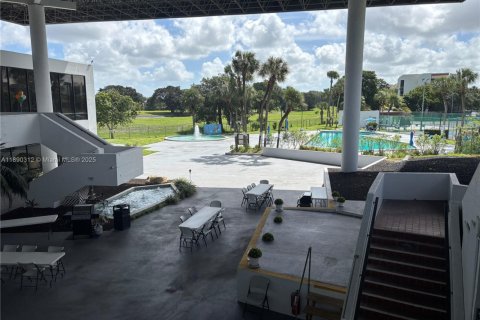 Copropriété à louer à Lauderhill, Floride: 2 chambres, 103.12 m2 № 1946875 - photo 16