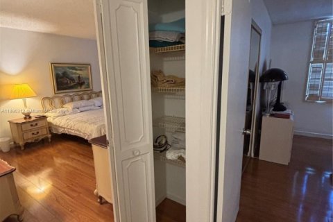 Copropriété à louer à Lauderhill, Floride: 2 chambres, 103.12 m2 № 1946875 - photo 6