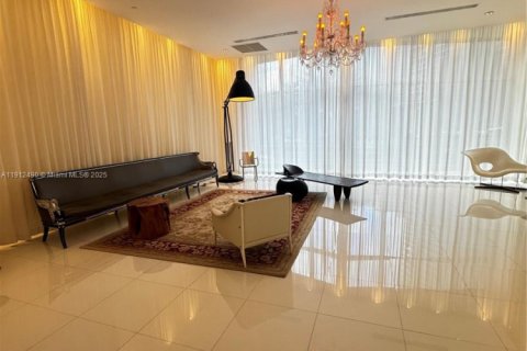 Condominio en venta en Miami, Florida, 55.56 m2 № 2013626 - foto 17