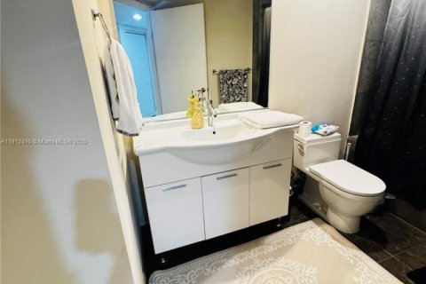 Condominio en venta en Miami, Florida, 55.56 m2 № 2013626 - foto 10