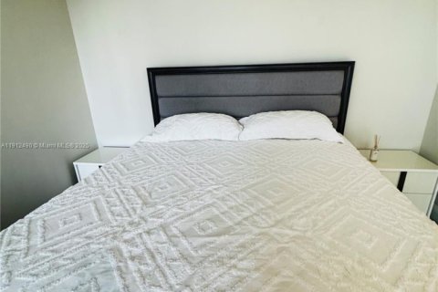 Condominio en venta en Miami, Florida, 55.56 m2 № 2013626 - foto 19