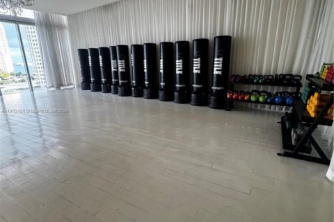 Condominio en venta en Miami, Florida, 55.56 m2 № 2013626 - foto 14