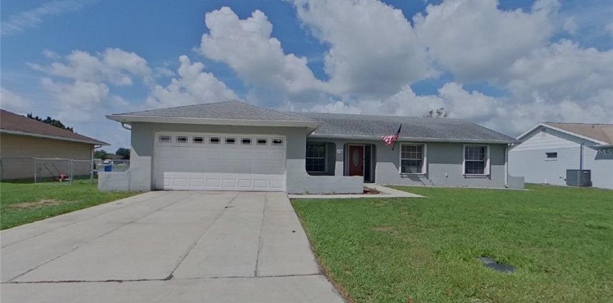 Villa ou maison à Kissimmee, Floride 4 chambres, 164.9 m2 № 2121109