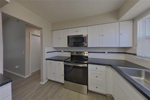 Villa ou maison à louer à Kissimmee, Floride: 4 chambres, 164.9 m2 № 2121109 - photo 5