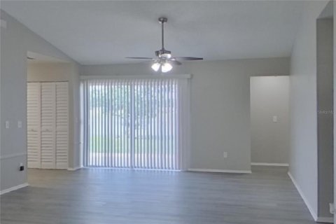 Villa ou maison à louer à Kissimmee, Floride: 4 chambres, 164.9 m2 № 2121109 - photo 3