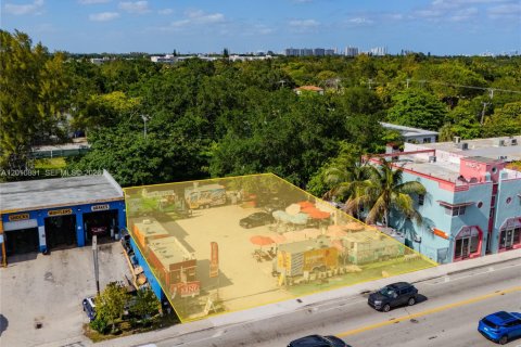 Immobilier commercial à vendre à Miami, Floride № 2300820 - photo 2