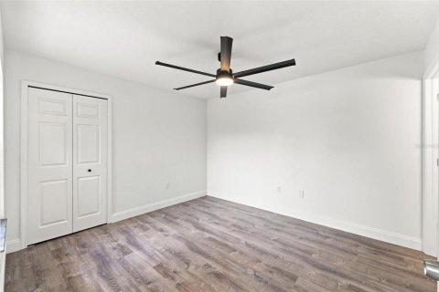 Casa en venta en New Port Richey, Florida, 4 dormitorios, 267.65 m2 № 2223136 - foto 17