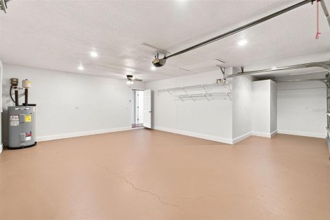 Casa en venta en New Port Richey, Florida, 4 dormitorios, 267.65 m2 № 2223136 - foto 21