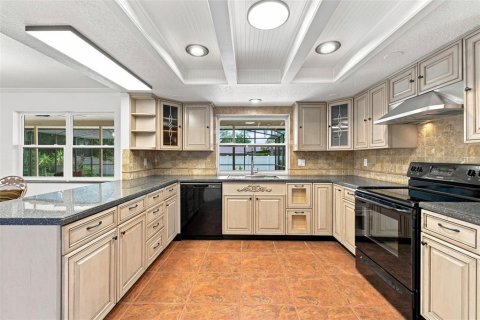 Casa en venta en New Port Richey, Florida, 4 dormitorios, 267.65 m2 № 2223136 - foto 6